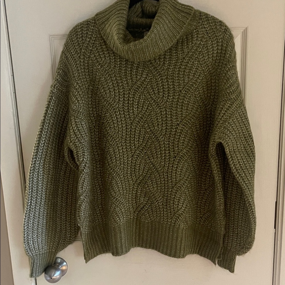 a new day Olive Cable Knit Turtleneck Sweater no tags but never worn